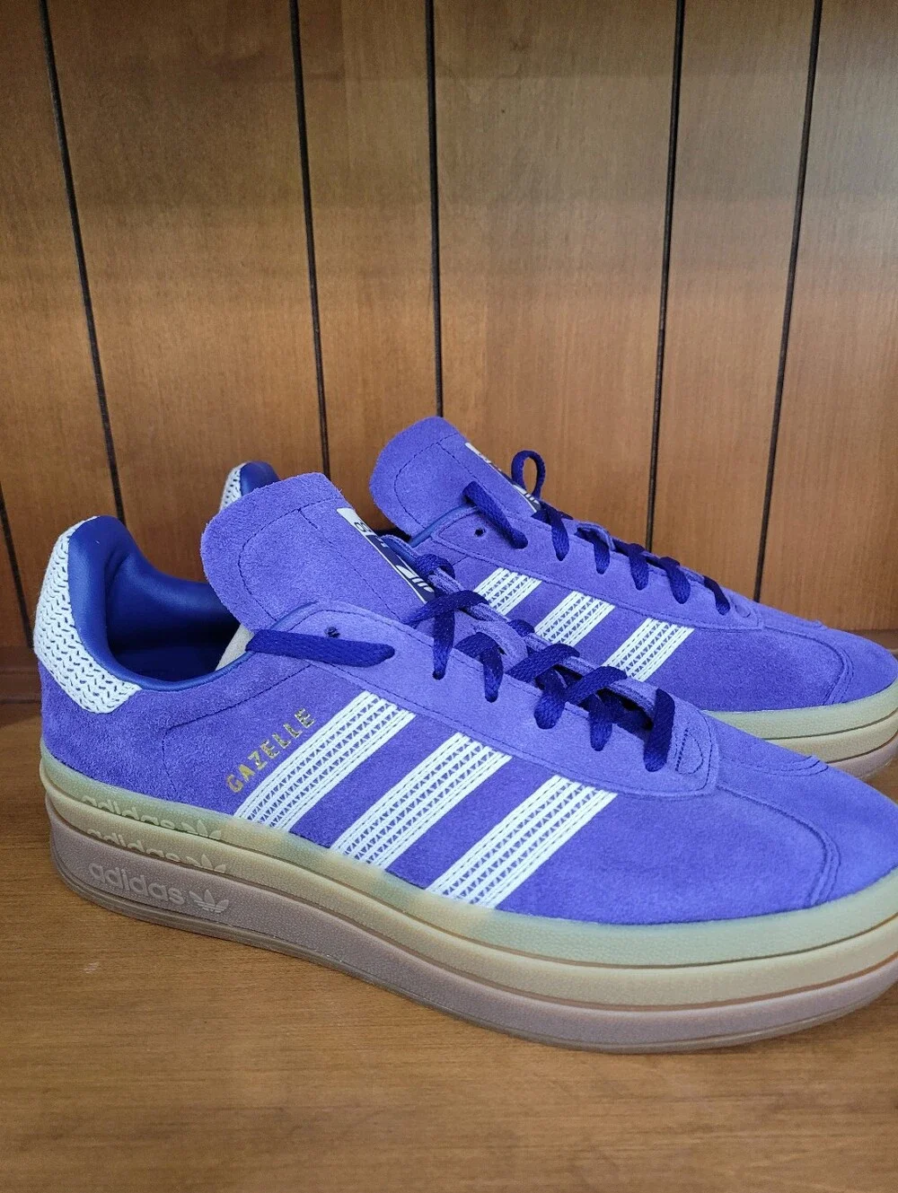 Adidas Gazelle Bold Collegiate Purple Gum” Colorway JS3359 Women's Size 9.5